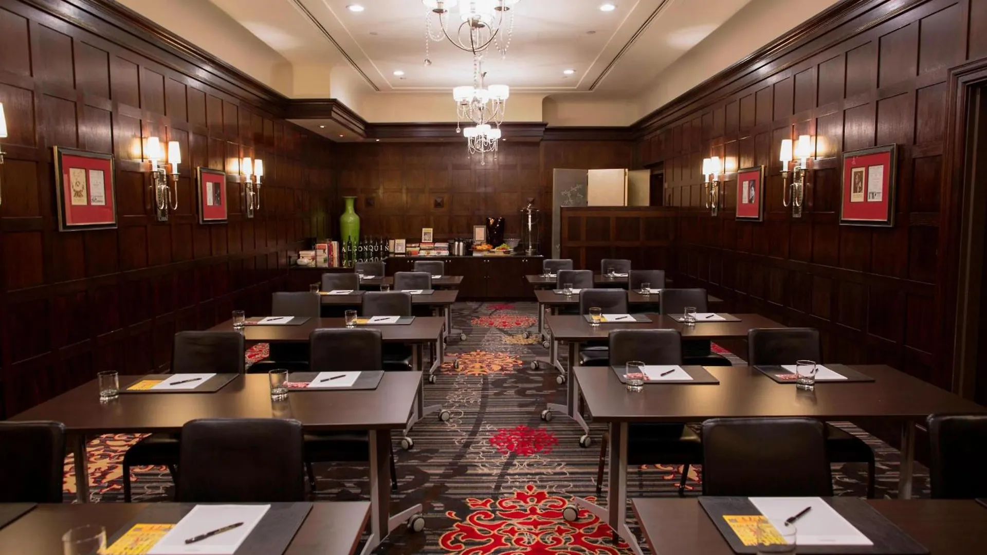 The Algonquin Hotel Times Square, Autograph Collection New York